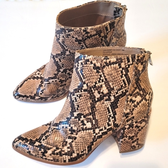 Steve Madden Julianne snake skin patern faux leather booties size 8M - Picture 1 of 8